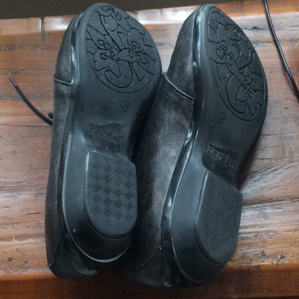 Shoes - Picture 3 of 4